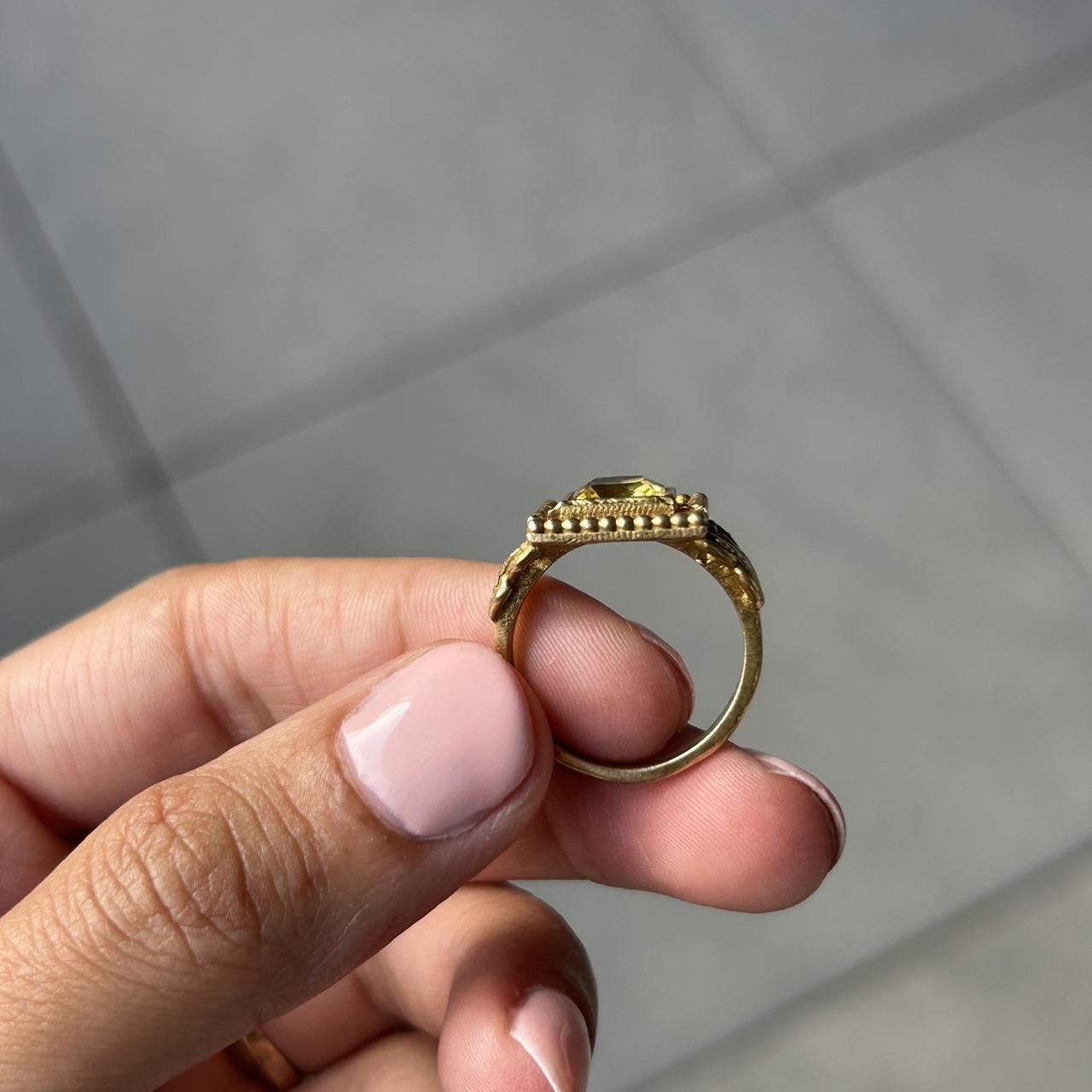 Yellow quartz stone ring