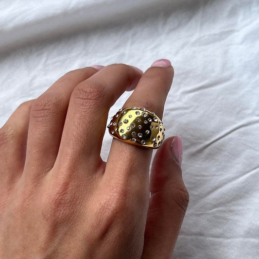 Chunky gold ring